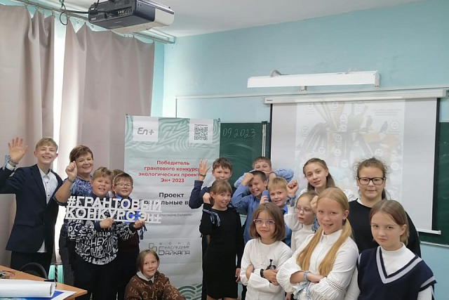 Проект «Правильные вещи» из Байкальска создает трендовые вещи из переработанного текстиля
