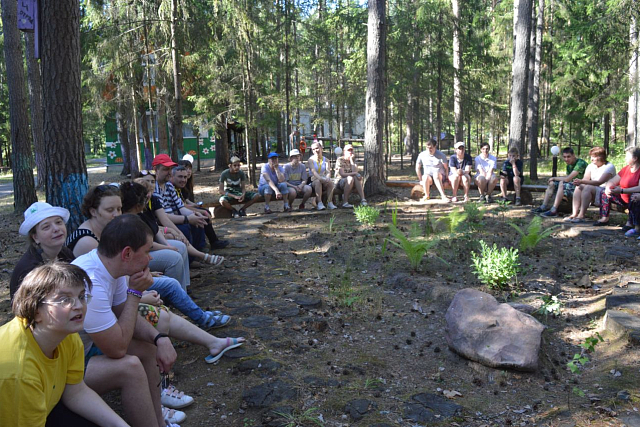 В Нижнем Новгороде провели инклюзивный экологический лагерь на Горьковском море