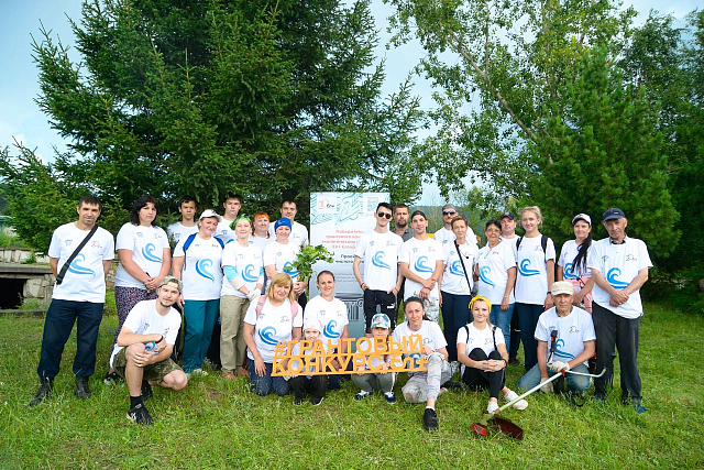 Волонтеры проекта «От чистого истока» устроили субботник в Дивногорске